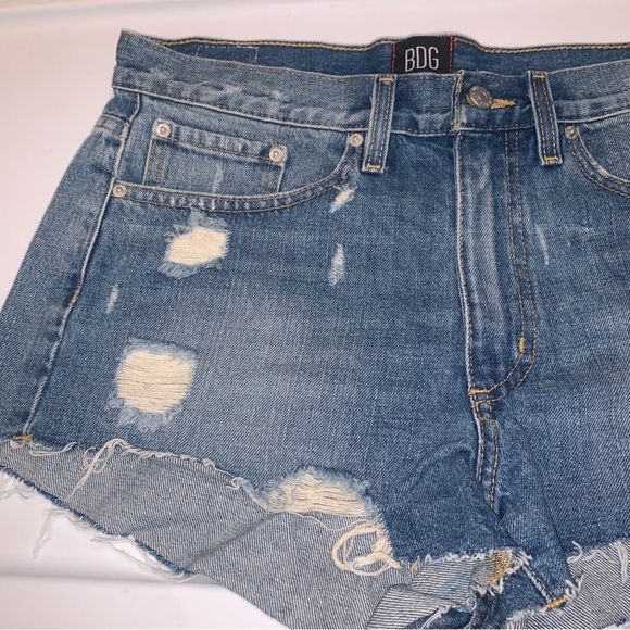 BDG Mid Rise Cheeky Distressed Denim Cut Off Jean Shorts Size 28 - Picture 6 of 8